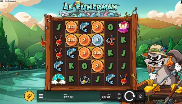 Le Fisherman -kolikkopelin aloitusnäkymä, jossa on 6x5-peliruudukko ja Smokey-pesukarhu.